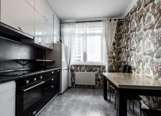 Продаю 2-ком. квартиру, 54.7 м2, Санкт-Петербург, проспект Просвещения, 43, метро Проспект Просвещения
