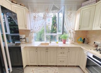 Продам 2-ком. квартиру, 51.6 м2, Геленджик, микрорайон Парус, 23