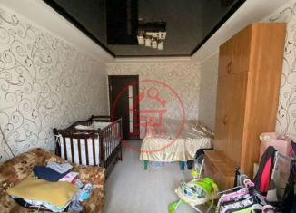 Продам 3-комнатную квартиру, 70 м2, Армавир, улица Чичерина, 12