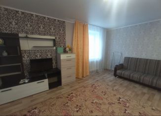 Сдача в аренду 1-комнатной квартиры, 40 м2, Тобольск, микрорайон 3Б, 16