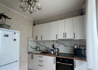 Продается 2-ком. квартира, 56.1 м2, Новосибирск, улица Гребенщикова, 13, метро Заельцовская
