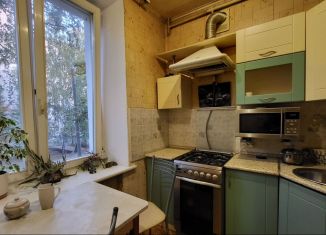 Продается трехкомнатная квартира, 61.1 м2, Чувашия, улица Урукова, 2