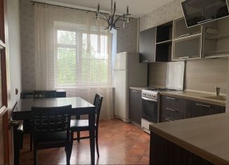 Сдача в аренду 3-ком. квартиры, 67 м2, Новороссийск, улица Героев Десантников, 24