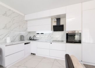 Продам 2-ком. квартиру, 87.7 м2, Магнитогорск, проспект Ленина, 133/2