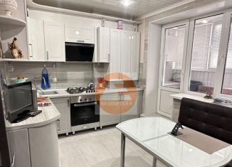 Продается двухкомнатная квартира, 57.5 м2, Мелеуз, улица Ленина, 18