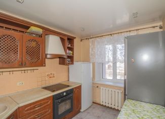 Продаю 4-комнатную квартиру, 72 м2, Челябинск, Комсомольский проспект, 74