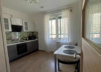 Сдам 1-ком. квартиру, 32.2 м2, Мурино, улица Шувалова, 27/7