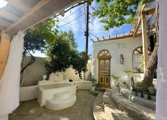 Продаю дом, 54.7 м2, Алушта, улица Багликова