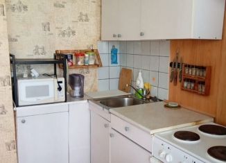 Сдаю однокомнатную квартиру, 45 м2, Москва, улица Знаменские Садки, 3к5, ЮЗАО