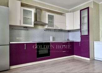 Сдам 3-ком. квартиру, 86.9 м2, Санкт-Петербург, улица Катерников, 5к2, Красносельский район