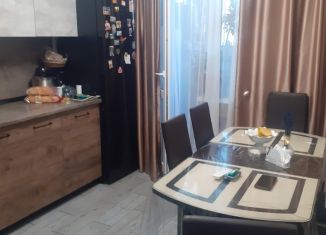 Продам 2-ком. квартиру, 56 м2, Ростов-на-Дону, проспект Сиверса, 28