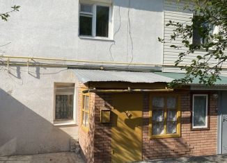 Продажа 4-комнатной квартиры, 65.3 м2, Жигулёвск, улица Лермонтова