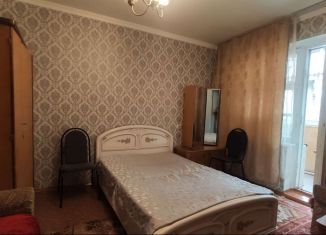 Сдам в аренду 3-ком. квартиру, 60 м2, Железногорск, улица Ленина, 86