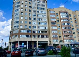 Сдается в аренду 3-ком. квартира, 62 м2, Екатеринбург, улица Татищева, 90, улица Татищева