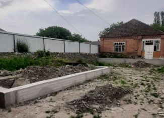 Продается дом, 100 м2, село Старые-Атаги, улица Нурадилова
