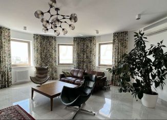 Продам четырехкомнатную квартиру, 140 м2, Белгородская область, Преображенская улица, 84