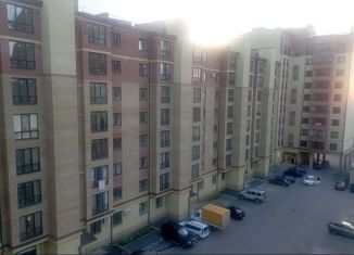 Продаю трехкомнатную квартиру, 96 м2, Владикавказ, улица Хадарцева, 10А, 12-й микрорайон