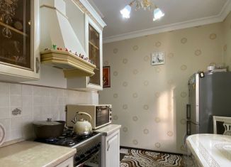 Продажа 2-комнатной квартиры, 60 м2, посёлок городского типа Семендер, проспект Казбекова, 117А