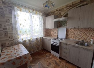 Продаю однокомнатную квартиру, 30 м2, Лабинск, Революционная улица, 369