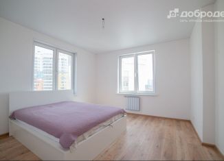 Продается трехкомнатная квартира, 81.2 м2, Екатеринбург, улица Павла Шаманова, 5/3, ЖК Аксиома