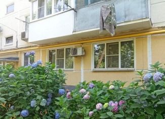 Трехкомнатная квартира на продажу, 62 м2, Краснодар, улица имени Калинина, 72, микрорайон Вавилова