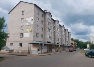 Продается трехкомнатная квартира, 98.3 м2, Боровичи, улица Свободы, 10