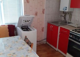 Сдам в аренду двухкомнатную квартиру, 40 м2, Алушта, Пищевой переулок, 1