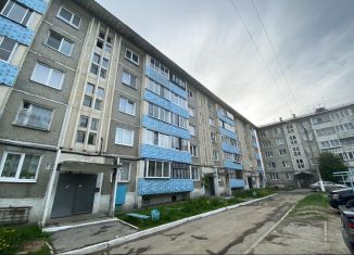 Продается четырехкомнатная квартира, 60 м2, Шелехов, 4-й микрорайон, 64