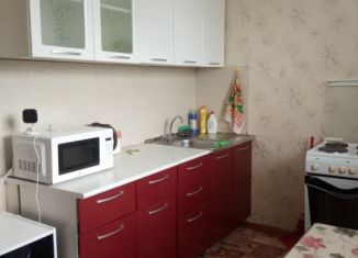 Сдается двухкомнатная квартира, 50 м2, рабочий посёлок Новый Ургал, Киевская улица, 3А