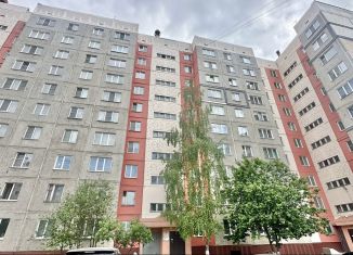 Продается двухкомнатная квартира, 52 м2, Барнаул, Октябрьский район, улица Чеглецова, 54