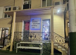 Продам торговую площадь, 85 м2, Махачкала, улица Дахадаева, 9, Советский район