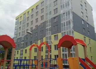 Трехкомнатная квартира на продажу, 92.2 м2, Тольятти, Советская улица, 60А