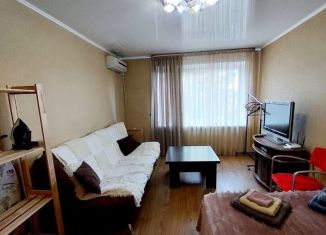 Продается 2-ком. квартира, 46 м2, Ставропольский край, проспект Калинина, 156