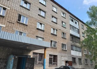 Комната на продажу, 17 м2, Серов, улица Октябрьской Революции, 11