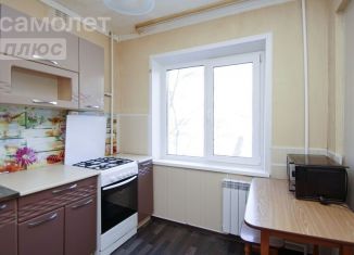 Продаю трехкомнатную квартиру, 64 м2, Омск, улица Малиновского, 13