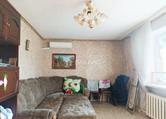 Продам 2-комнатную квартиру, 50 м2, Волгоградская область, улица Пархоменко, 17