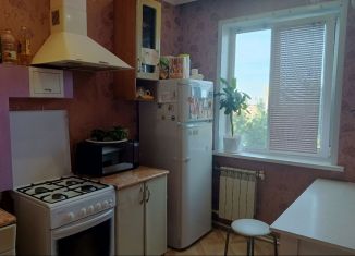 Продам трехкомнатную квартиру, 72 м2, Астраханская область, улица Адмирала Нахимова, 95