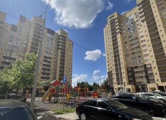 Продается двухкомнатная квартира, 61.4 м2, Ногинск, улица Дмитрия Михайлова, 2