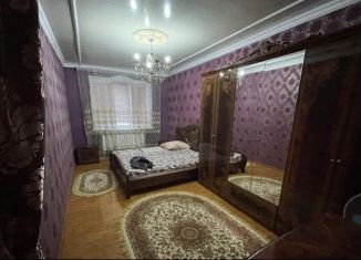 Сдается 2-комнатная квартира, 75 м2, Дагестан, улица Абдулмеджидова, 70