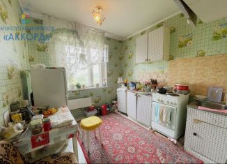 Продажа трехкомнатной квартиры, 63.9 м2, Бийск, Советская улица, 215