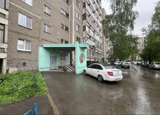 Продам 3-комнатную квартиру, 63.4 м2, Екатеринбург, метро Ботаническая, улица Амундсена, 61