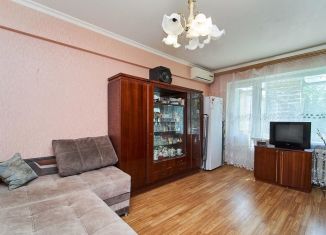 Продажа трехкомнатной квартиры, 61 м2, Краснодар, улица Гагарина, 139