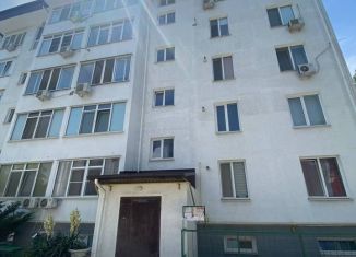 Продается трехкомнатная квартира, 152 м2, Керчь, 1-й Портовый переулок, 6Ак1