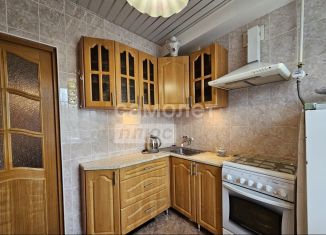 Продается двухкомнатная квартира, 41.9 м2, Волгоград, улица 64-й Армии, 115
