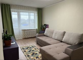 Сдается в аренду 2-ком. квартира, 43 м2, Кунгур, улица Ленина, 42