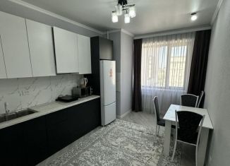 Двухкомнатная квартира на продажу, 78 м2, Махачкала, проспект Насрутдинова, 142