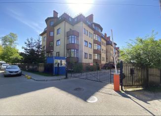 Сдается однокомнатная квартира, 42 м2, Калининград, улица Чкалова, 97
