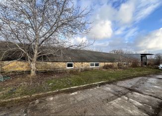 Продажа помещения свободного назначения, 1000 м2, посёлок городского типа Гвардейское, Юбилейная улица, 1А