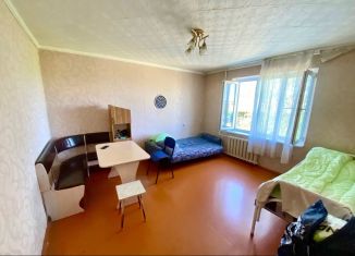 Продаю 3-комнатную квартиру, 56 м2, Челябинская область, улица Шулина, 5