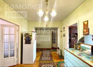 Продам четырехкомнатную квартиру, 81.3 м2, Приморско-Ахтарск, улица 50 лет Октября, 66